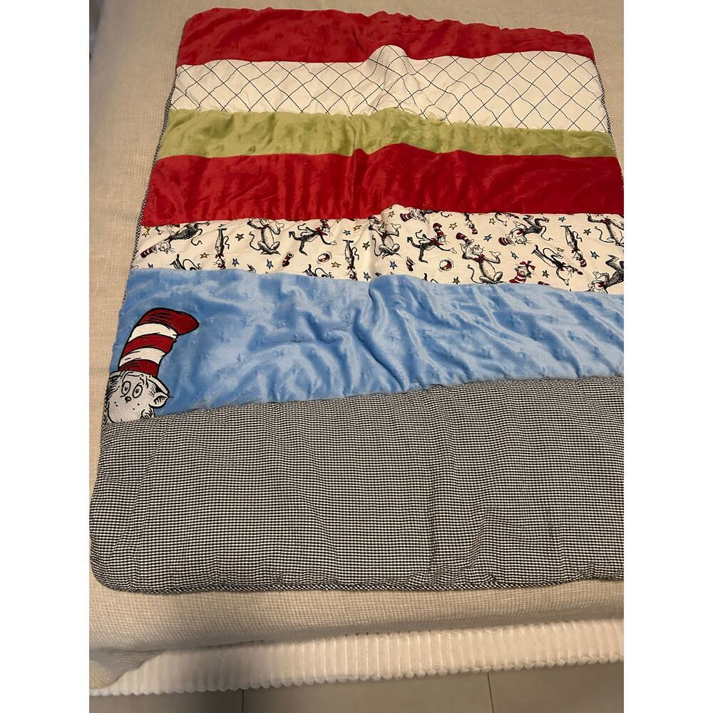 Trend Lab Dr. Suess Cat in The Hat Crib Blanket Throw Play Mat 34 x 43